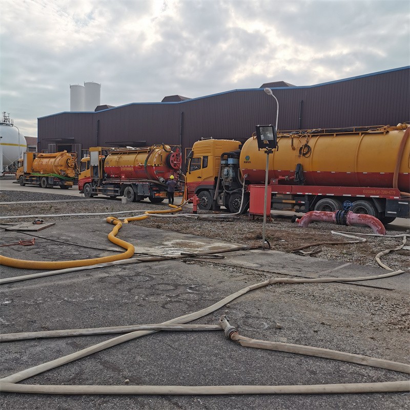 大宁污水池清理