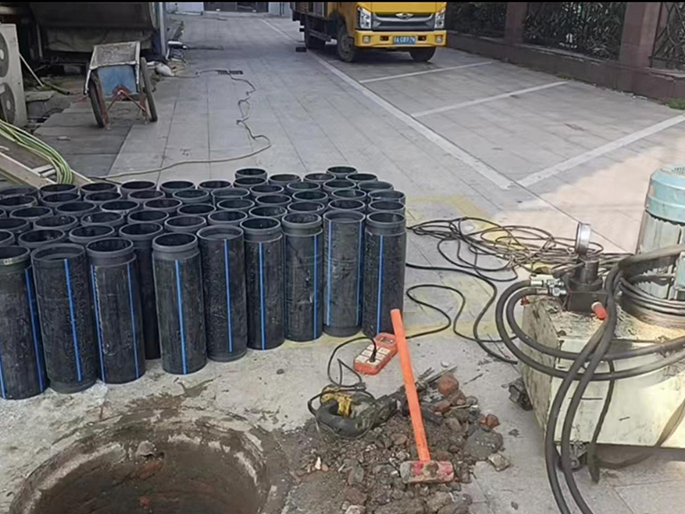 大宁PE置换管厂家 DN315置换管 非开挖管短管置换